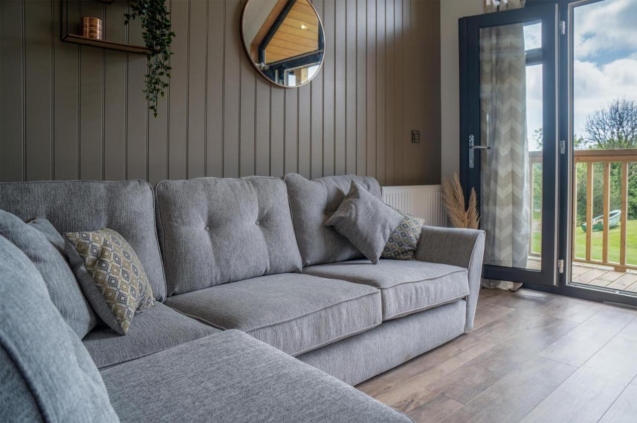 Cabin In The Woods - 1 Bedroom Lodge - Kilgetty Stepaside  Exterior foto